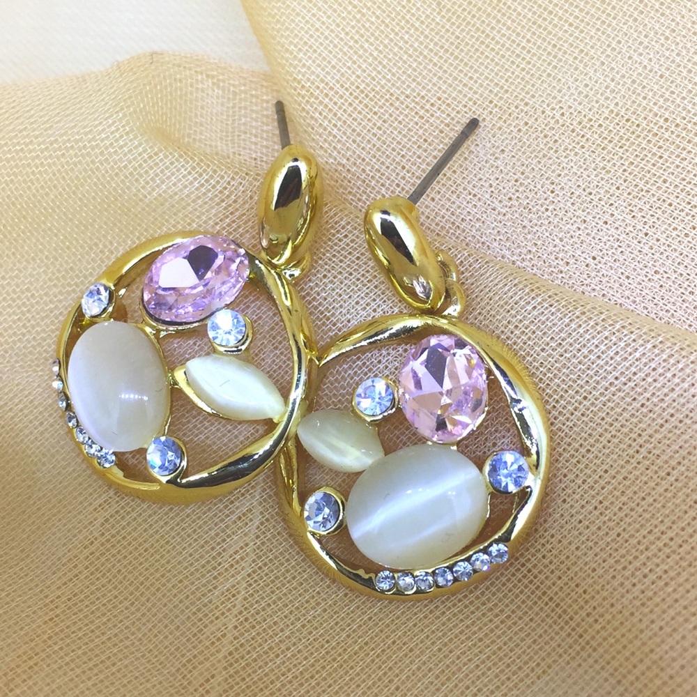 Women’s Gemstone Fashion Earrings